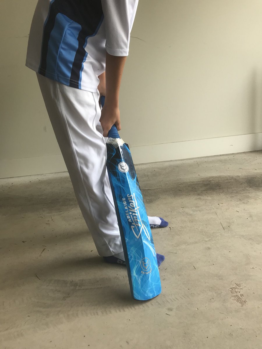 PeterMcIntyre1's tweet photo. @dizzy259 @batwraps Jacob pumped with his batwrap as well Dizz! @batwraps https://t.co/3vxlnq2bmu