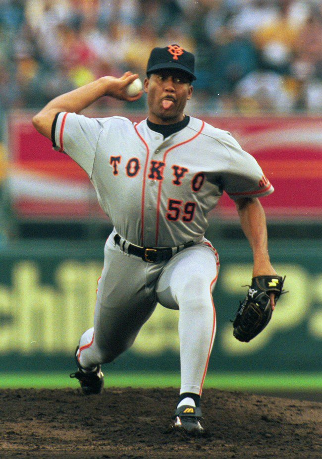 ふくださん ロッテ清田外野手が舌出し打法に挑戦 舌を出しながらプレーするスポーツ選手 投手では９０年代に巨人で活躍したガルベスや ５０歳まで現役を続けた中日山本昌が 投球時に舌を出すことで知られた 野球以外では ｎｂａのマイケル