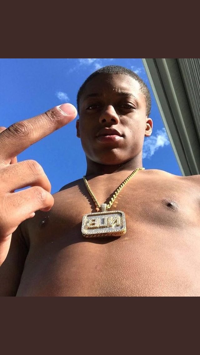 young_ajj's tweet image. I finished with 23pts 7 rebs 5ast 1block I did for you Bro I’m gone miss you #LONGLIVETCOOK T🌍