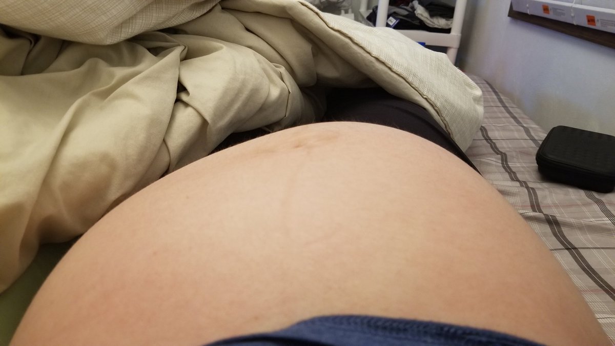 becuhh's tweet image. This is what 9 months pregnant looks like when your baby hangs out on one side. #notcomfortable
