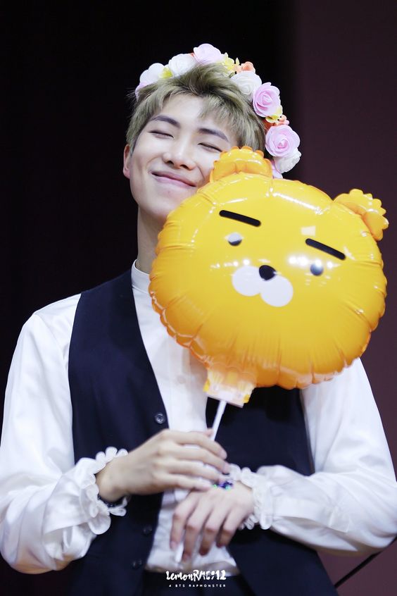 Fmee01's tweet photo. Congratulations to @BTS_twt โ
โ
โ
with #DNA200M โ
โ
โ
๐ฅ๐ฅ๐ฅโจโจโจ
#BTS #GoodjobARMYs #Fighting ๐๐๐๐ https://t.co/MU3eLrXRQ5