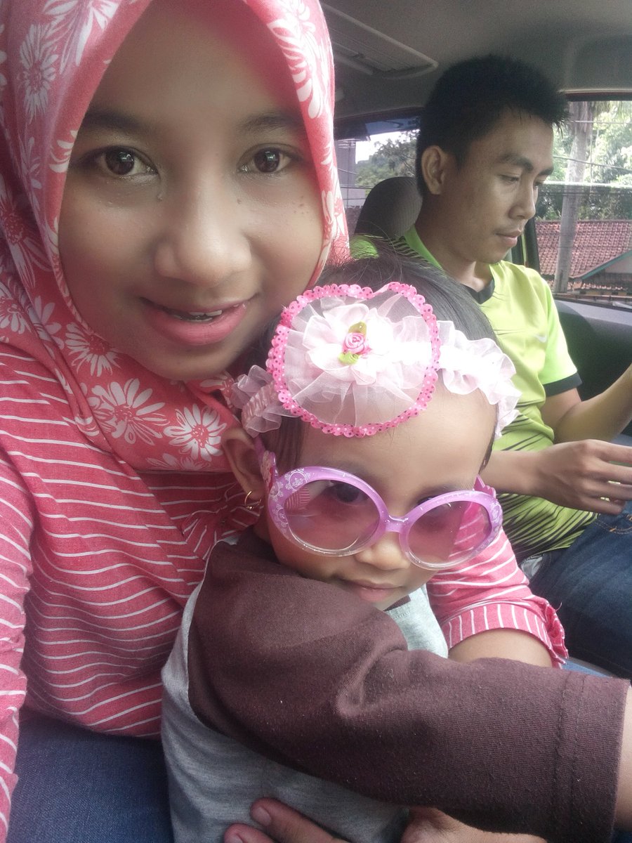 herni_y92's tweet photo. Quality time. .😘 https://t.co/Yif1MqWVZB