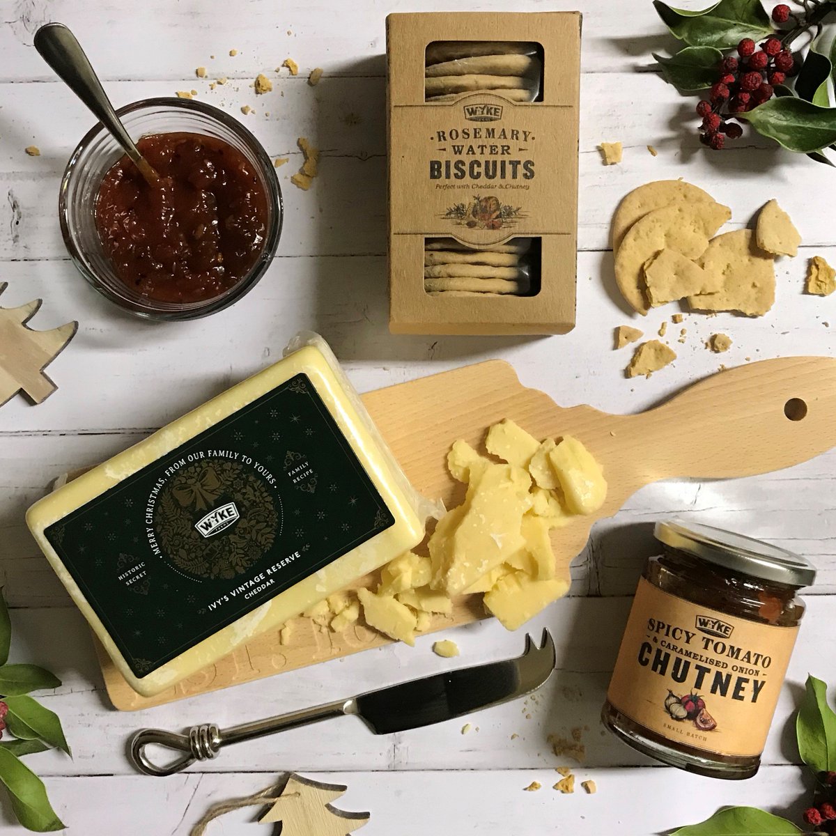 wykefarms's tweet photo. #CountdownToCheesemas by treating your family to our special Ivy’s Vintage Reserve Cheddar, chutney, rosemary water biscuits, cheese-board &amp; knife. Simply RT&amp; FOLLOW before 5pm today to enter to #WIN. ONE winner will be chosen shortly after. T&amp;C’s apply: https://t.co/gHZsrYUsQM https://t.co/9p6SvrhyKU