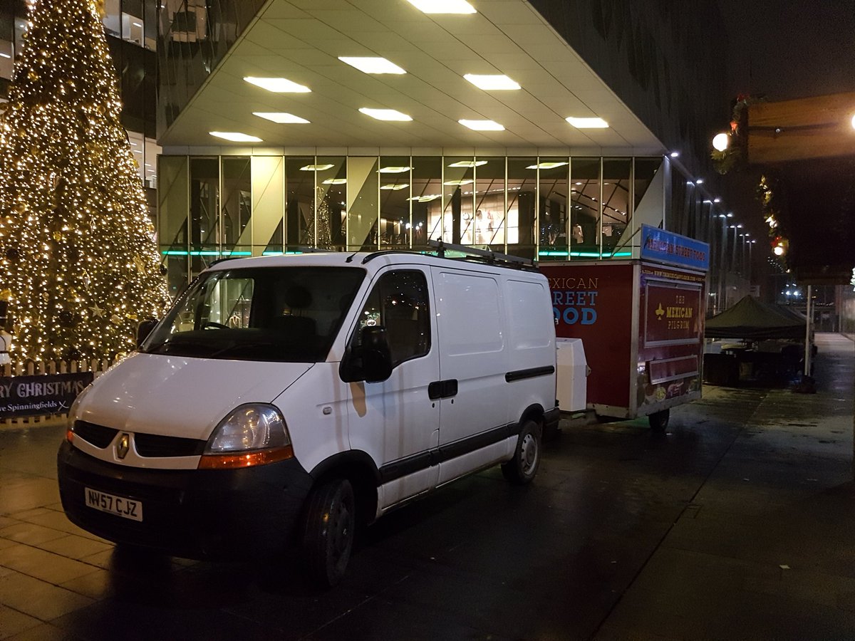 mexicanpilgrim's tweet photo. 3.30 am in Manchester All hooked up on to leeds now #worldfeast https://t.co/WOg6AsfAro