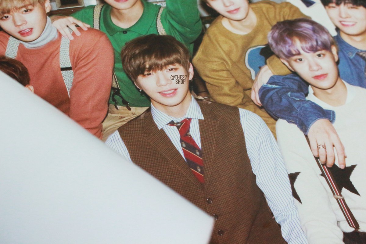 THE27SHOP's tweet photo. [POSTER] ขายโปสเตอร์ #Wannaone 2 ver. 
** จำนวนจำกัดนะคะ , ** 
- 1 ver. 100฿  (+ กระบอก 120฿)
- 2 ver. 200 (+ กระบอก 220฿) 
🌞ลทบ. 30฿ , ems 50฿
#ตลาดนัดWANNAONE #ตลาดนัดPRODUCE101 #ตลาดนัดรวมด้อม https://t.co/8VXkQGkbUN