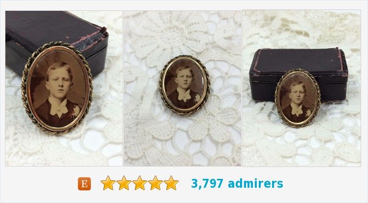 GracesVintage's tweet photo. Victorian Oval Photograph Pin Mourning Jewelry. #vogueteam #vintagejewelry #victorian #mourning #etsyretwt https://t.co/SHewXDPmhg https://t.co/caloGxW8BT
