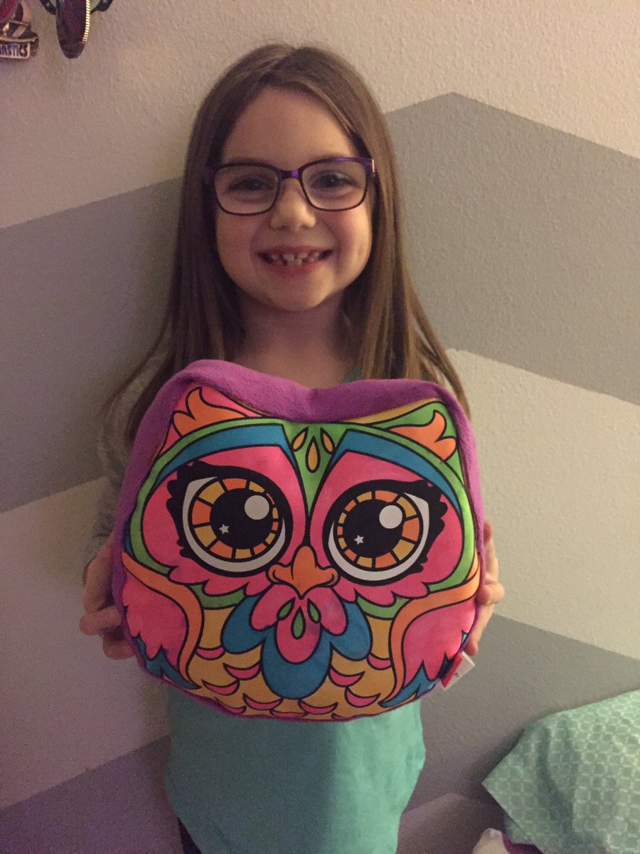 idtweetforever's tweet photo. Day 16:

Choosing a birthday gift and KNOWING it was a hit! 

#25daysofjoy https://t.co/rQcaX8pBtR