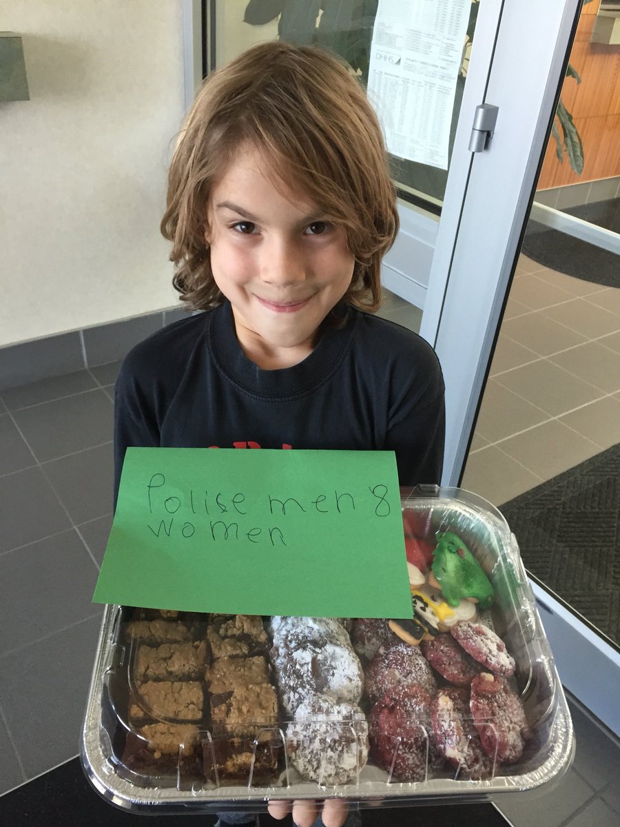 DarcyKoskovich's tweet photo. One of my favorite Christmas traditions! 🍪 We love our local police and firefighters! ❤️ Thank you @papillionpolice and @PapillionFire for keeping our community safe! #activityadventcalendar #serviceactivity https://t.co/ZVKyIVBX96