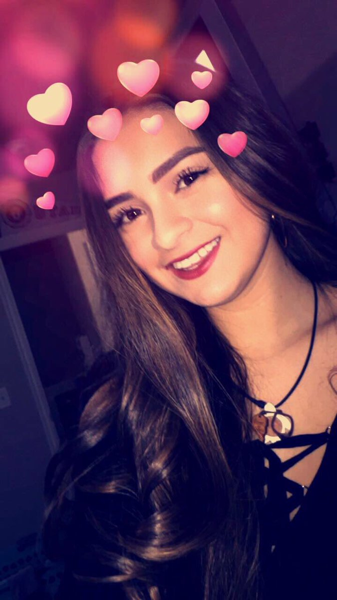 patricia_ala722's tweet photo. Was feeling myself so here ya go 🎄🤷🏻‍♀️💓 https://t.co/X7ubyLjaEl