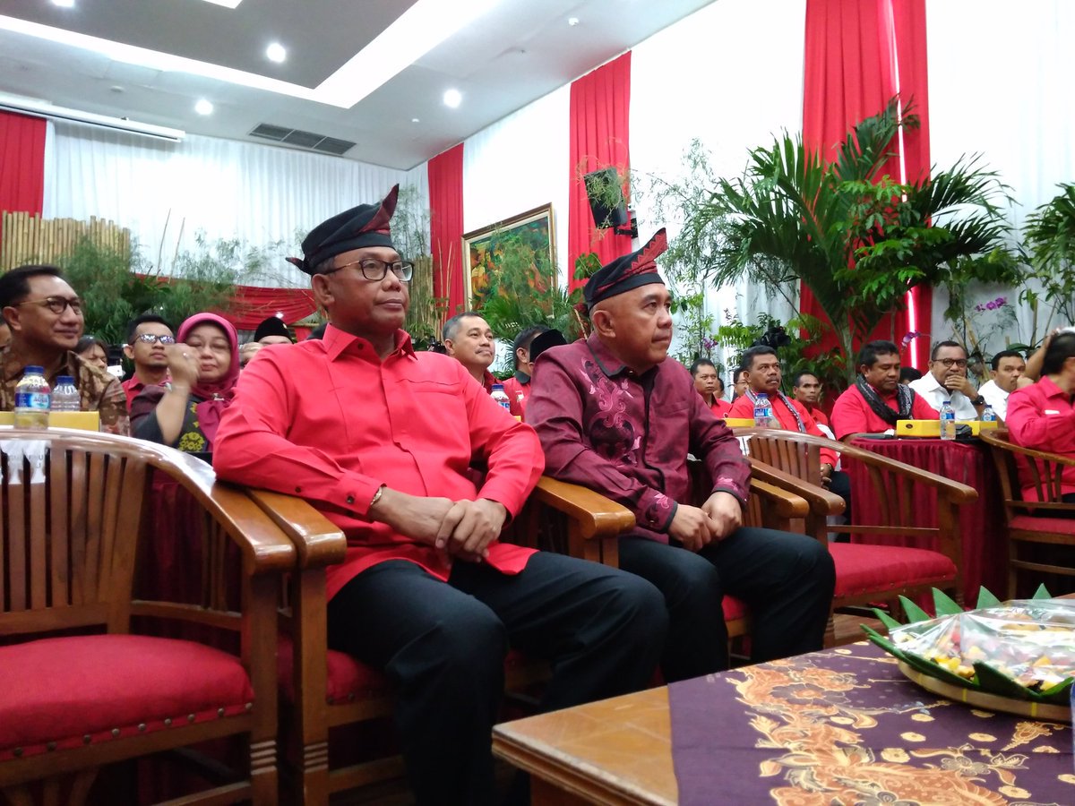 Cagub <a href="/PDI_Perjuangan/">PDI Perjuangan</a> Calon Gubernur Provinsi Riau adalah:  Ir. H. Arsyad-juliandi Rachman, M.B.A. atau yang dikenal Andi Rachman (Gubernur Petahana). 
#PolitikHijau