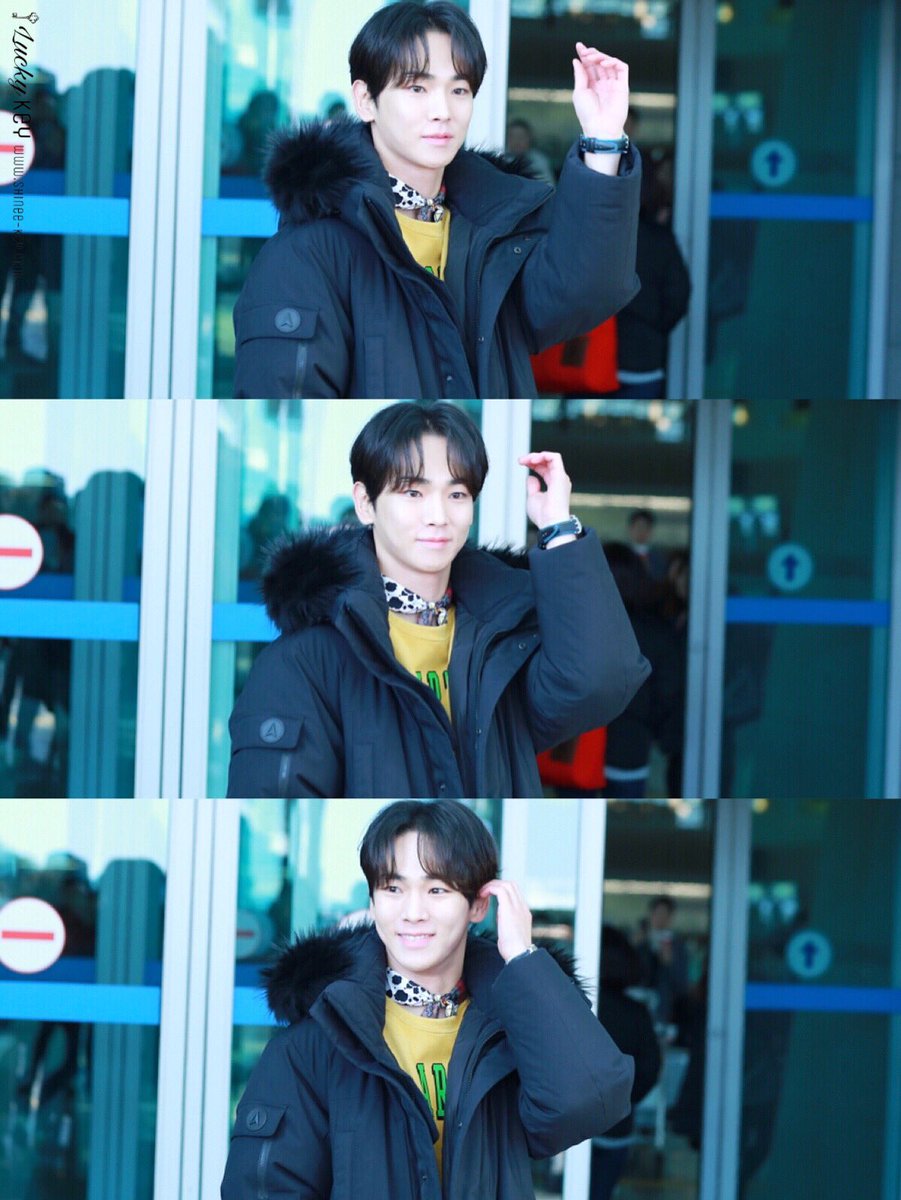 LuckyKey07's tweet photo. 171217 인천 출국 안녕^^ 😄#키 #기범 #Key https://t.co/KsnMcEPexy