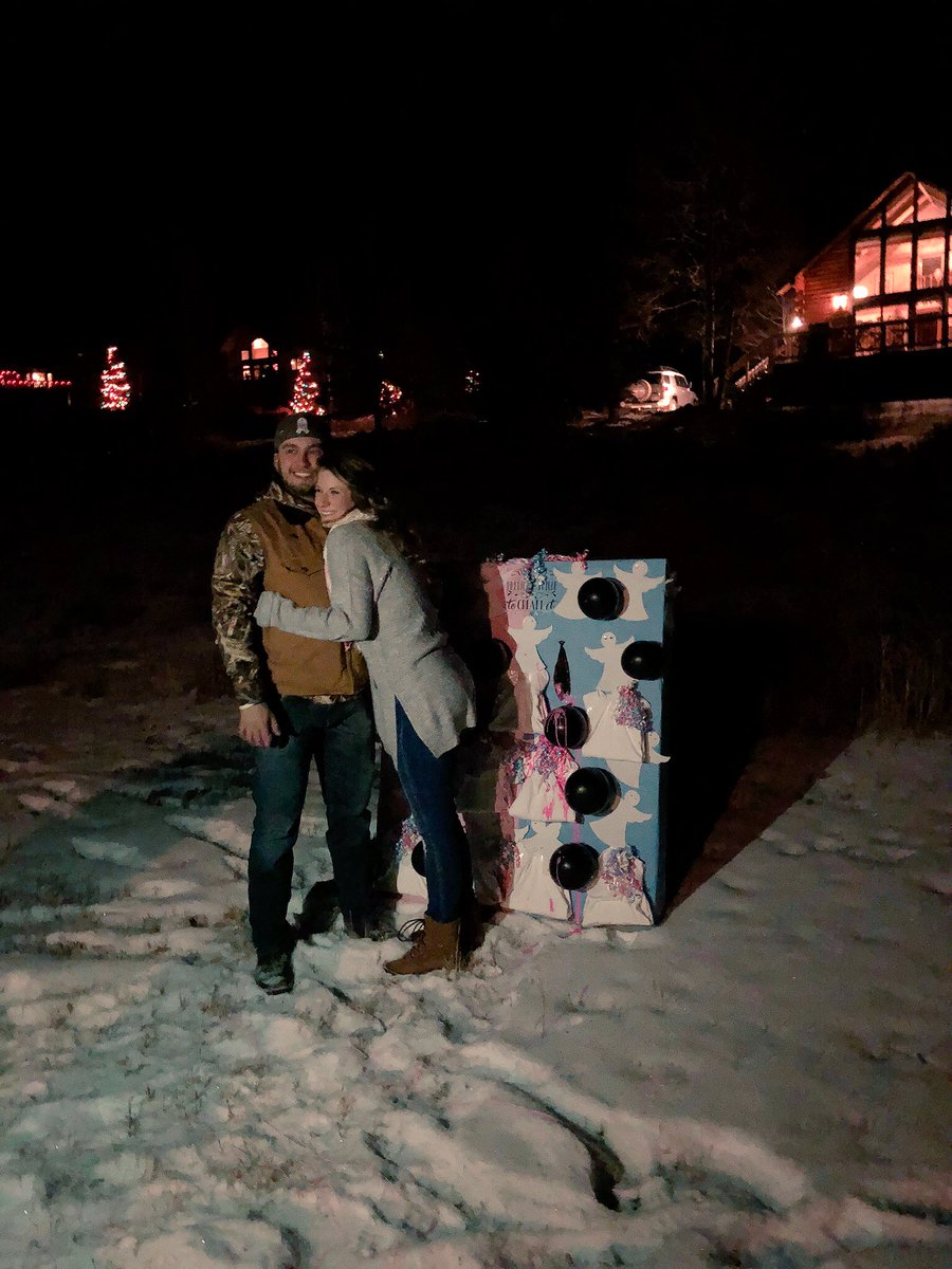 LexiChristine8's tweet photo. IT’S A GIRL!!! 💗🤰👨‍👩‍👧 Gender Reveal tonight was amazing! So thankful for all the friends, family, love and support through this all. We can’t wait for you little babes 😘 https://t.co/FEIg4n2KRo