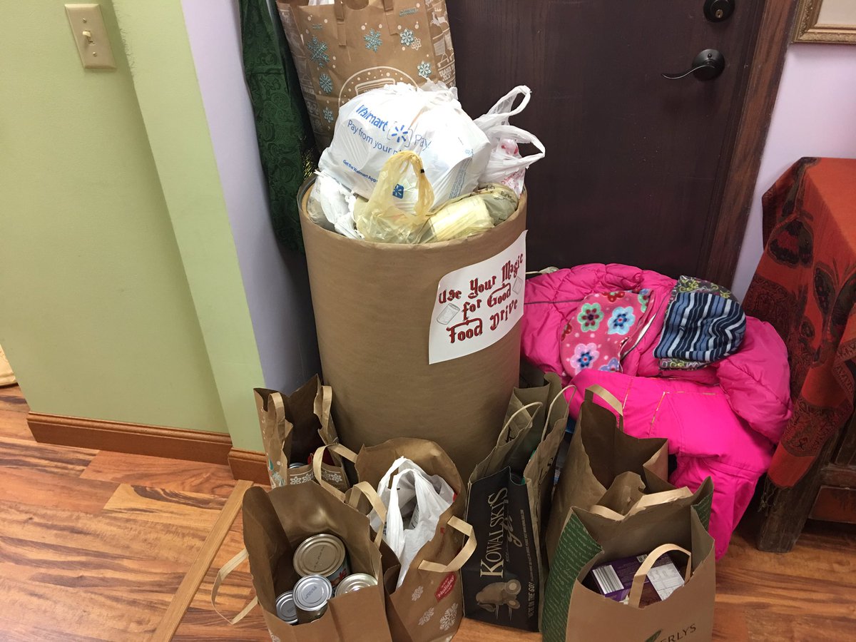 magicforgood's tweet photo. We are overflowing with generous donations from all our amazing Potter fans! Thank you so much to everyone who came out today!! #magicforgood https://t.co/jK6YC6eXRX