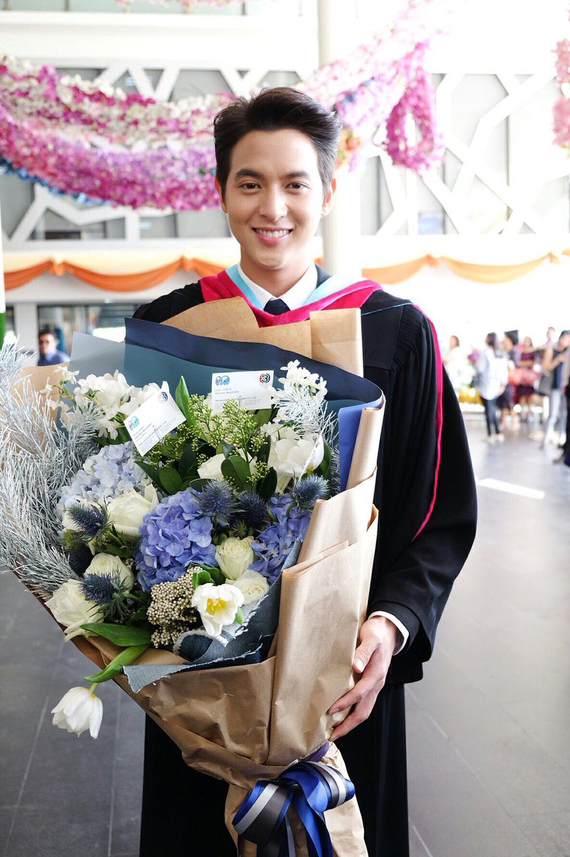 🎉🎓 หล่อจากพ่อยันลูก 😝