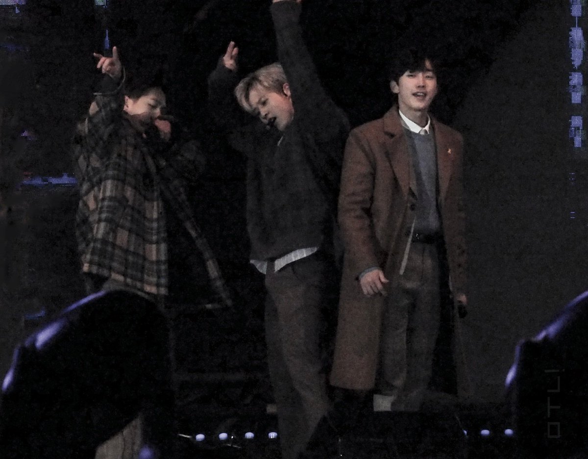 igom_'s tweet photo. 171216 노란크리스마스 콘서트 

#B1A4#신우 https://t.co/sDbb7FxkfB