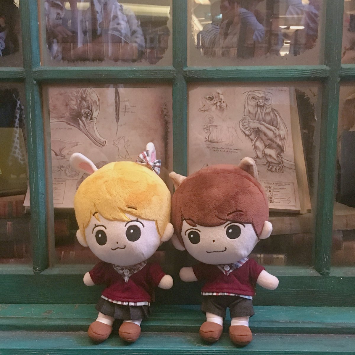 modorothyy's tweet photo. มาเที่ยว Harry Potter หรือมาเดทกันเนี่ยสองคนนี้ ⚡️เอกซ์เปลล์ลิอาร์มัส 🔥  #hellokyumin https://t.co/rSElAvXyRI