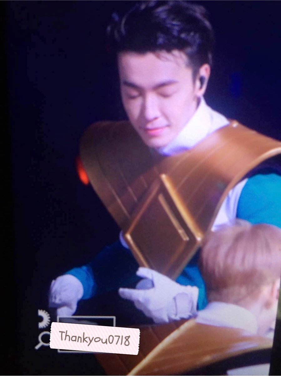 ThankYou_0718's tweet photo. 171217ss7
#SuperJunior #hyukhae #은해 #이동해 #이혁재 #enhyuk #donghae #슈퍼쇼7 https://t.co/zGd5PtmIaq