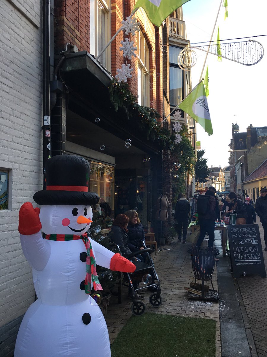 OFtilburg's tweet photo. Volop gezelligheid op @dwalerij in #binnenstad #Tilburg #Noordstraat #Nieuwlandstraat https://t.co/Nw93iV5M4a