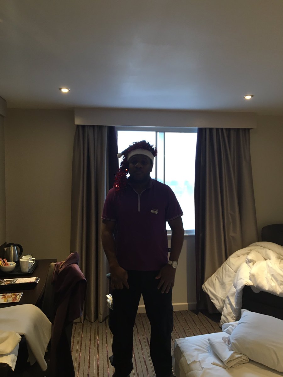 Our housekeeper TY, getting into the Christmas spirit this morning ! 🎄🎄<a href="/airs_pi/">RAirsPI</a> <a href="/RikkiQuinlan/">RQPI</a> <a href="/Cheshirestaffs/">Cheshire&Staffs Area</a> @Pipulse1 #chaffstakeover