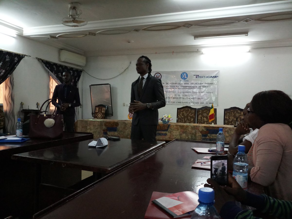 OusmaneMakaveli's tweet photo. Le coucou de Master Soumi au #MiniTechCampMali
@USEmbassyMali https://t.co/3TUdHWs4Oi