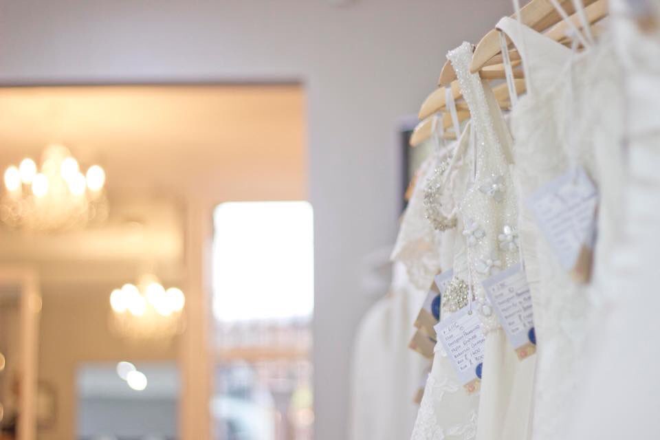 BridalRelovedSp's tweet image. WELCOME: We take a friendly and relaxed approach to our brides private appointments, we’re super proud to have WON  Best Customer Service at @TheWeddAwards 2017 💕

Call us for a chat to find out more 0151 727 7265