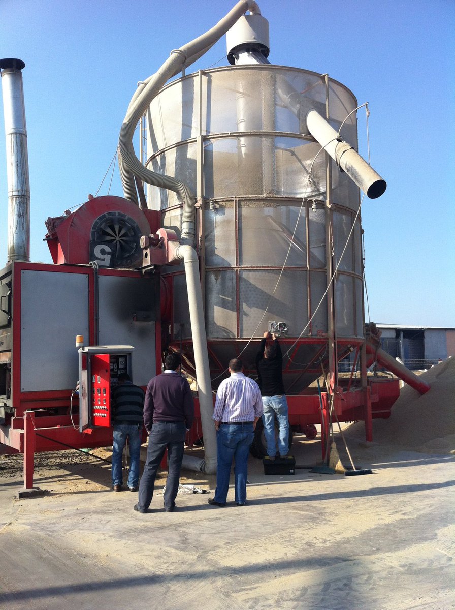 moisture_sensor's tweet image. Moisture measurement in grain #drying silo for detecting the #watercontent of #rice or #grain --&amp;gt;
acoweb.de/feuchtemessung… --&amp;gt;
#grainindustry #industrialdesign #grainproduction #fooodindustry #agriculture #grainhandling