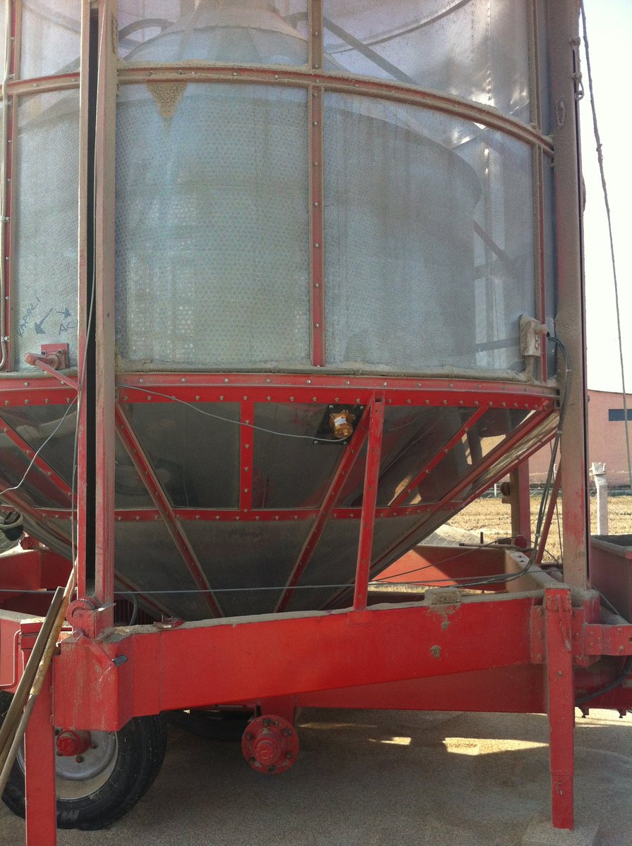 moisture_sensor's tweet image. Moisture measurement in grain #drying silo for detecting the #watercontent of #rice or #grain --&amp;gt;
acoweb.de/feuchtemessung… --&amp;gt;
#grainindustry #industrialdesign #grainproduction #fooodindustry #agriculture #grainhandling