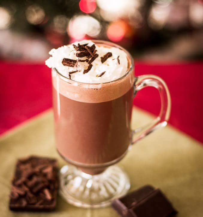 View94LDN's tweet photo. Brrrrrrr... it's a little bit chilly outside today!! Pop in and say hi to us, and enjoy a body-warming, delicious #HotChocolate 😋😃 #View94 #Sunday #Winter #December #Putney #Wandsworth https://t.co/4tepqKAk88