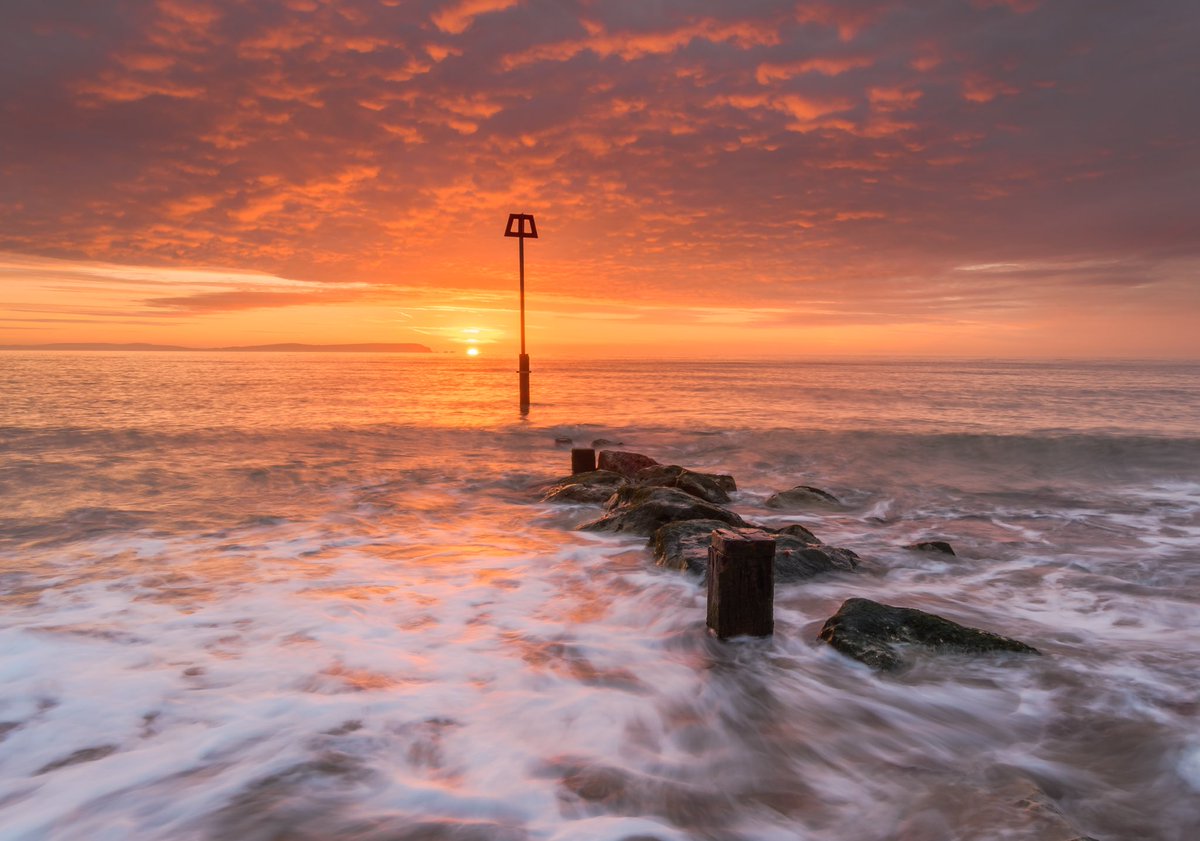 Red sky in the morning shepherds warning it’s brolly time <a href="/BBCEarth/">BBC Earth</a> <a href="/StormHour/">#StormHour</a>  <a href="/goDorset/">go Dorset</a> <a href="/PicBallot/">GFE Escorts Kenya</a> <a href="/DorsetMag/">Dorset Magazine</a> <a href="/VisitDorsetBiz/">Dorset Tourism Biz</a>      <a href="/Bournemouthecho/">Bournemouth Echo</a> @VisitDorset   <a href="/Waynedodd9/">WD photography</a> <a href="/lovefordorset/">Love For Dorset</a> <a href="/TheNoisyLobster/">The Noisy Lobster</a> <a href="/MudefordQuay/">Mudeford Quay</a> <a href="/manfrotto_uk/">Manfrotto UK</a>  <a href="/HollyJGreen/">Holly Green - Weather Presenter</a> @DorsetSCC <a href="/BBCWthrWatchers/">BBC Weather Watchers</a>