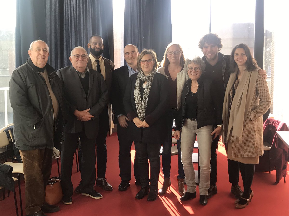QMenard's tweet photo. Jury examens - faculté de médecine d'Angers. Superbe expérience https://t.co/jqGZSOZa3x