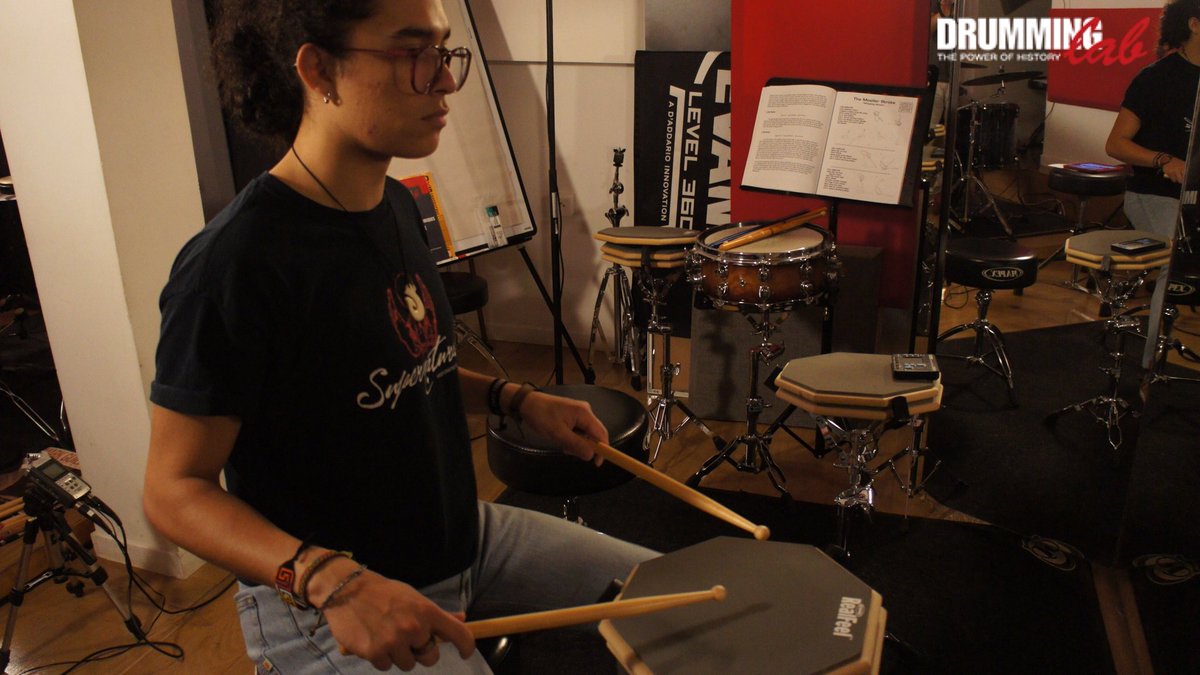 DrummingLab's tweet photo. Do you want to learn the Low Moeller at the #DrummingLab ? #Paris #FrederickRimbert #drumschool #drummers #drumteacher #drumlesson #drummer #drumming #drumlife #drumfam #DomFamularo #batteur #drumlessons #mapex #evansdrumheads #promarksticks #sabian ➡️https://t.co/3i92B1k4v6 https://t.co/5Ugw0Pmjwl