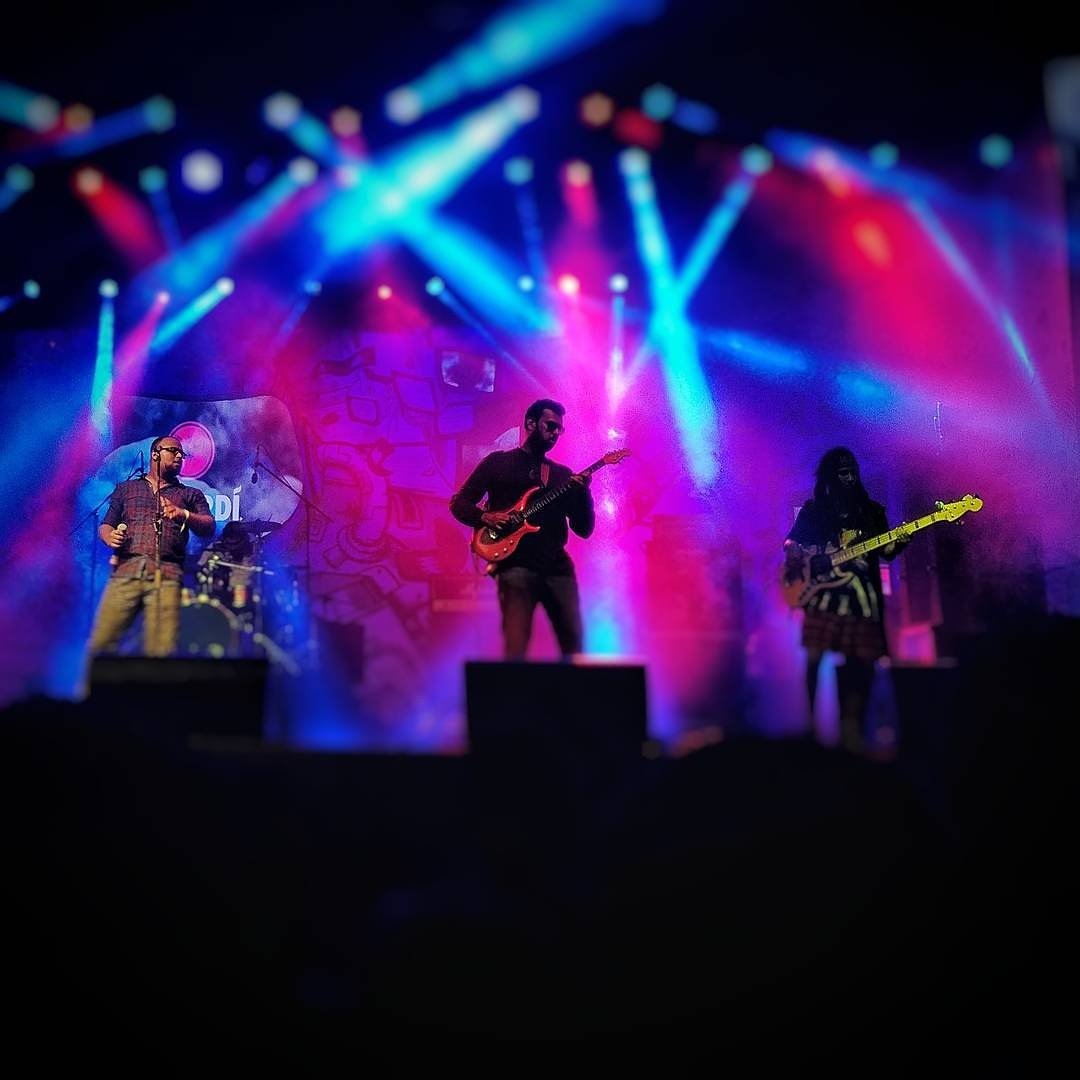 mithunpseutopia's tweet photo. Bangalore.. Catch @thaikudambridge perform live at the Hard rock Cafe... today evening  #thaikkudambridge #livemusic #hardrockcafe #bangalore #bethebridge https://t.co/ACHI49L5ut