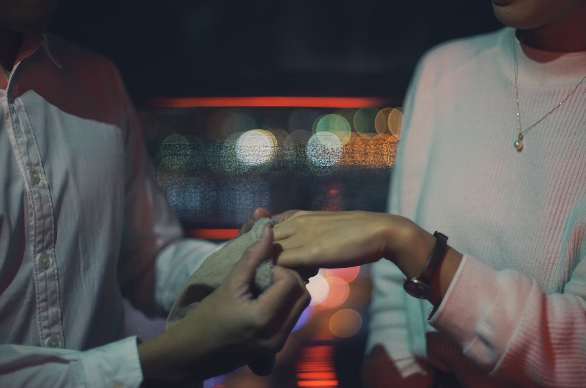 大阪 海遊館 クリスマスが近付いてきましたね 素敵なプレゼントを考えていらっしゃる方 手袋に隠す こんなサプライズはどうでしょうか 本当にあったサプライズデート T Co Jtklmsaygb