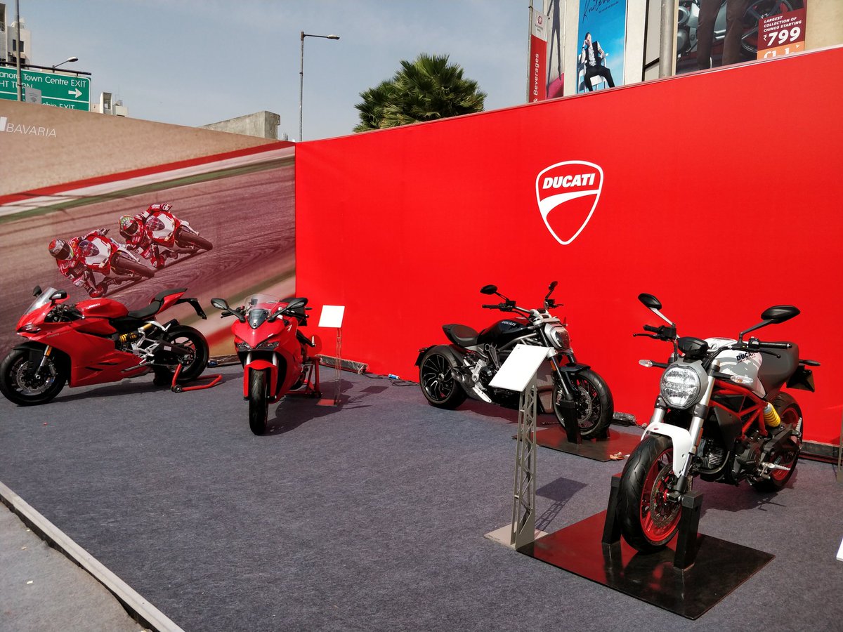 FastBikesIndia's tweet photo. The Ducati range at the #ISF2017 https://t.co/dMdX4vPBBx
