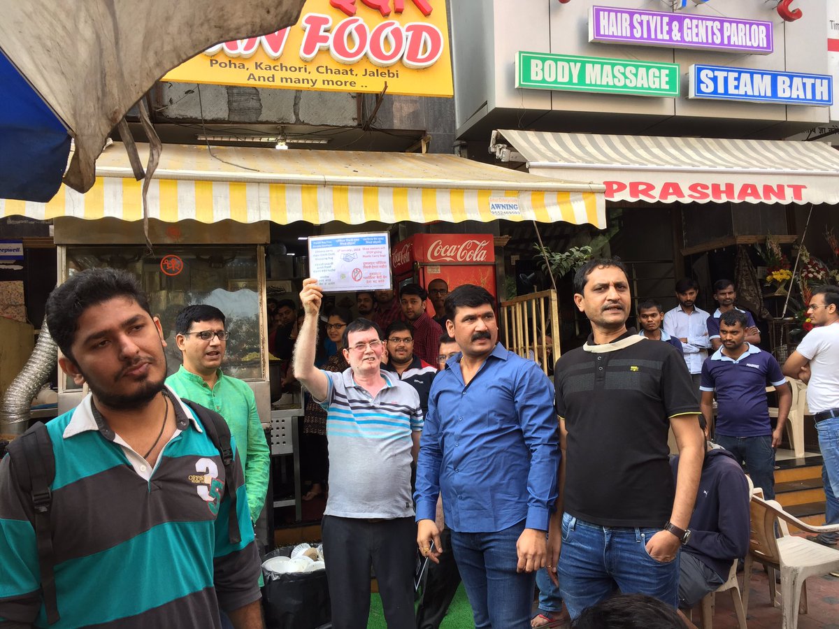 sidharth_naik's tweet photo. Walk by citizens of pimple saudagar, shop owners for #plasticbagfree #pimplesaudagar #swachhbharat starting 1st Jan 2018 @SwachhBharatGov @Sahabhag @nanasahebkate @smaskar @AnandDaptardar @Avinash_Kamat https://t.co/17Dak6hEP0