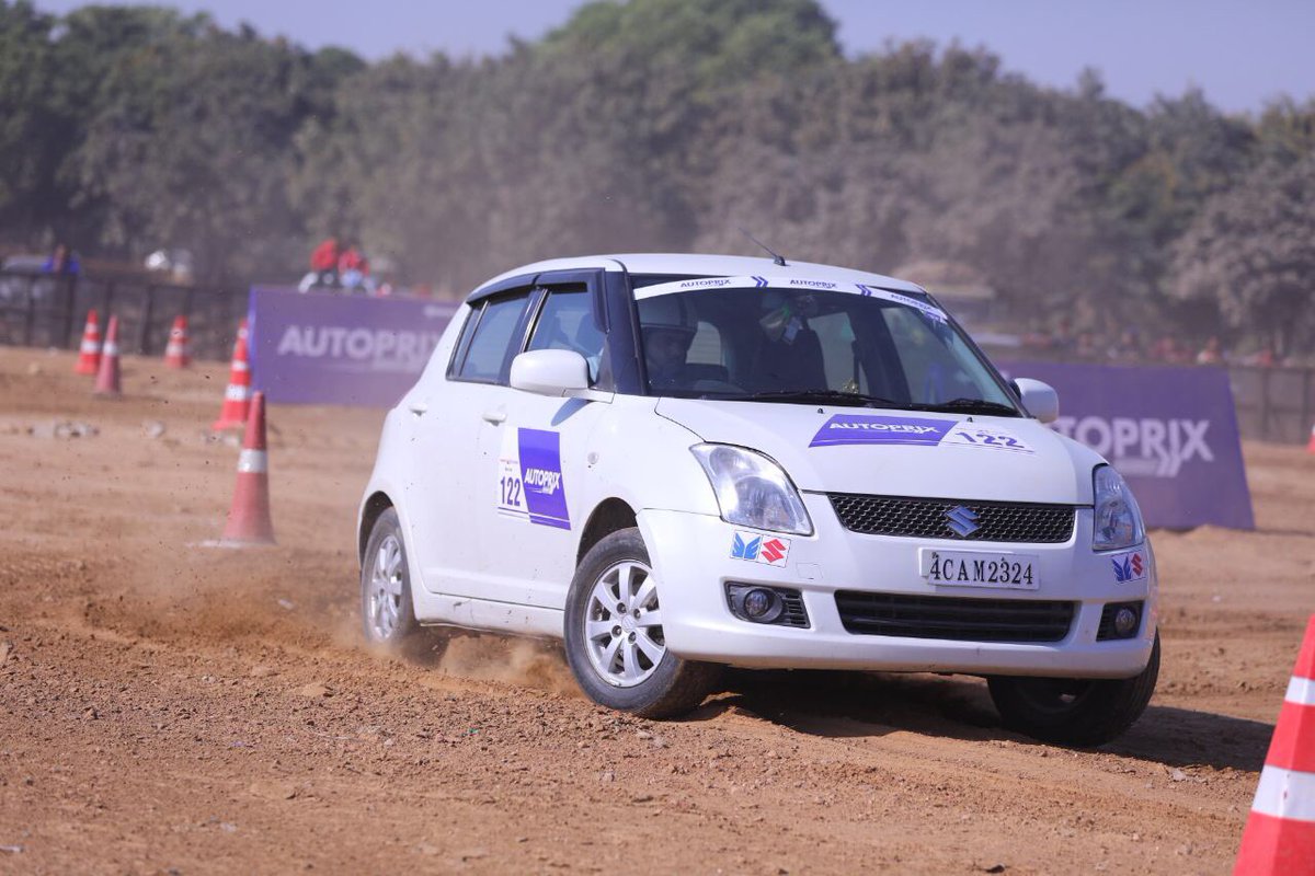 Maruti_Corp's tweet photo. Watch cars leap and sweep at the qualifier round of #MSAutoprix2017 #Gurugram. https://t.co/SDtXL3qG30