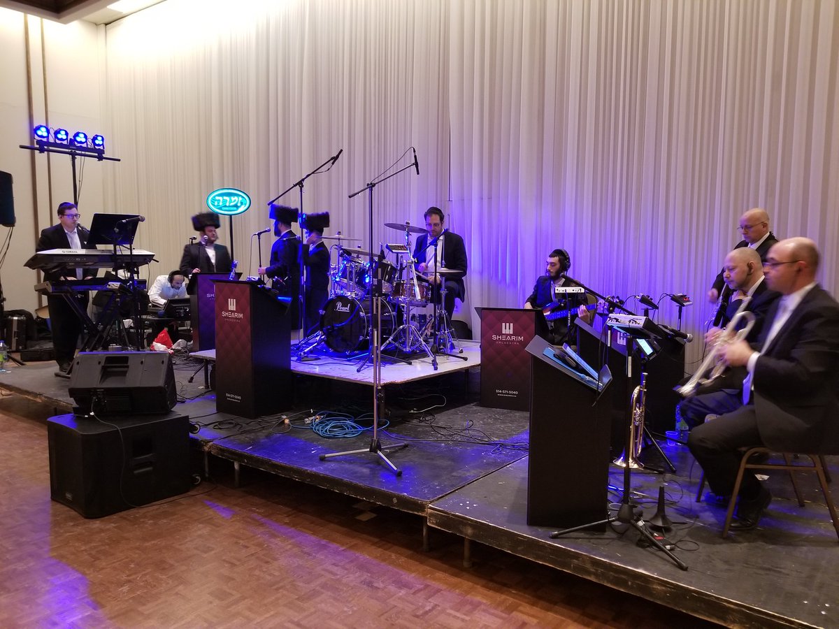 ZimraChoir's tweet photo. Beautiful private chanukah party and #mlavemalka with #shearim orchestra https://t.co/uJfyb6EmIo