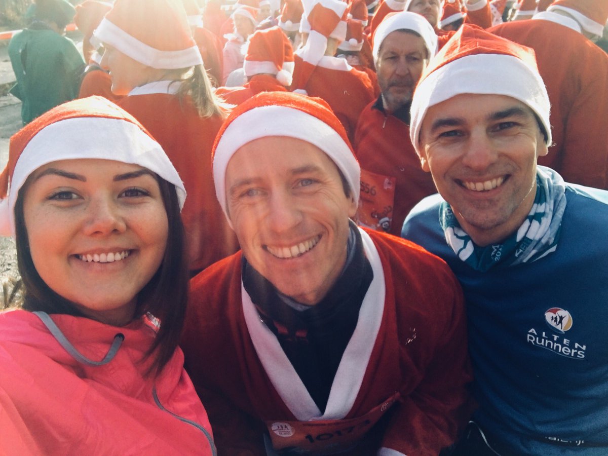 Jess_sautereau's tweet photo. Ready to run 🏃🏻‍♀️🤶🏻#Beapapanoël #ALTENCorrida https://t.co/38Q7DDRjYz