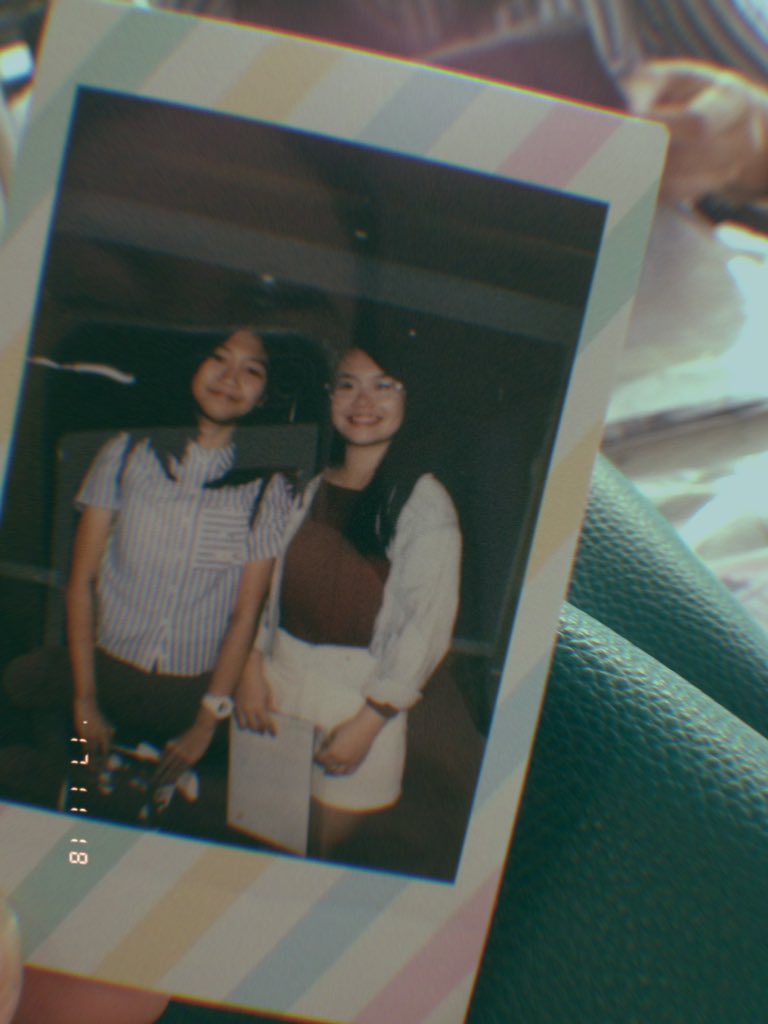 thatseokjinstan's tweet photo. happy birthday to my exhibit buddy! i love you and i hope you're having a great day hehe you deserve as much love as you give to jin, thank you for bearing with me and my jin shenanigans haha see you whenever! #HappyNicDay 💖✨ @peachyjinmin https://t.co/9F4hrSS5Kc