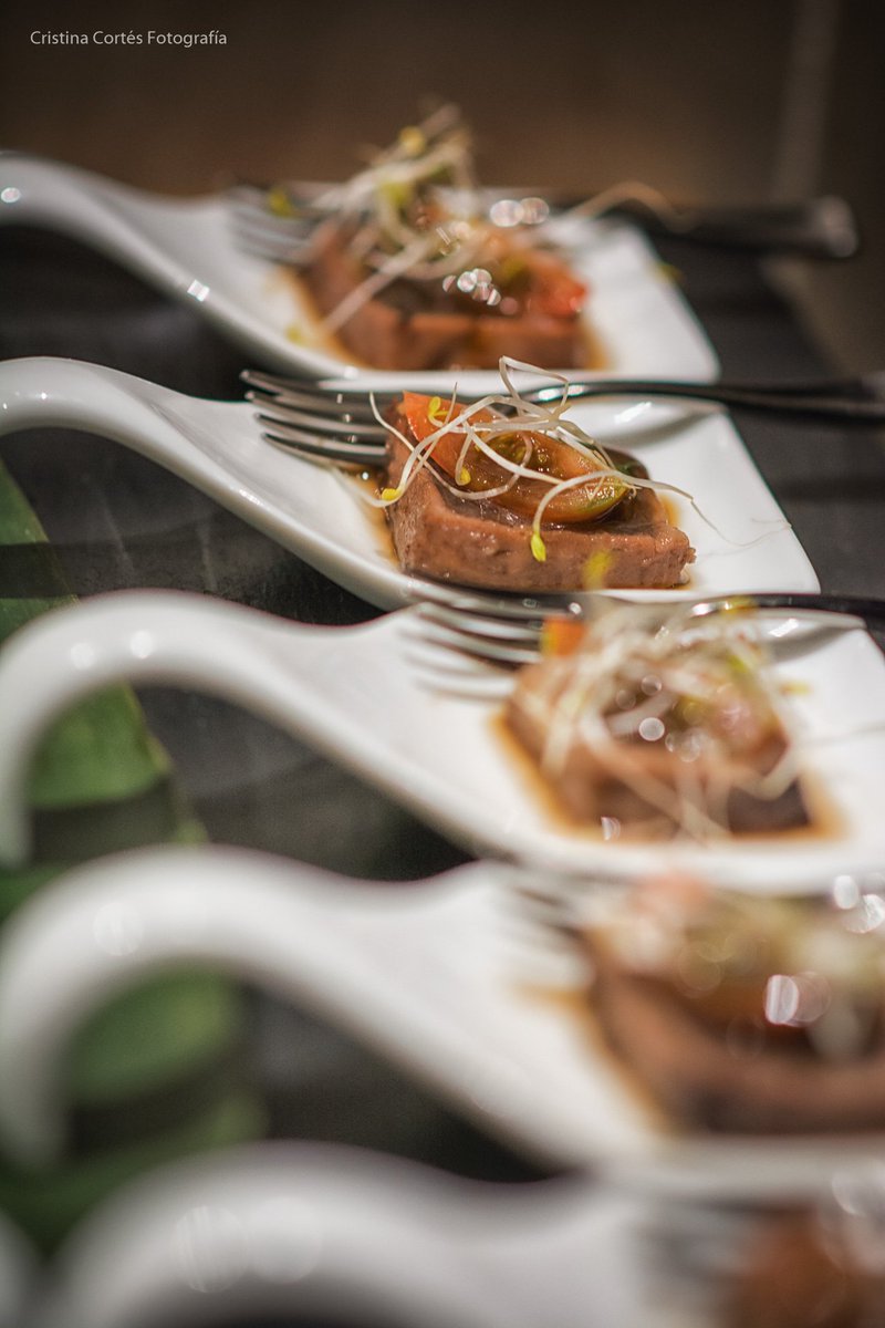 tardeparatodos's tweet photo. El catering de @augi_catering puso el sabor a nuestro último programa de radio desde @GrossDentistas. Os dejamos una muestra de lo que nuestros invitados pudieron degustar... ¡maravilloso! Puedes escuchar el programa completo en este enlace👉 https://t.co/dgsia1nb2H https://t.co/V7vHnmAfvA