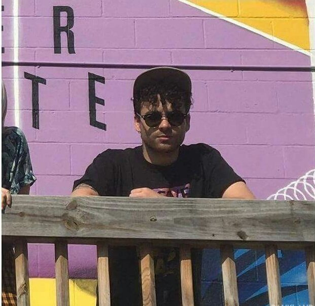 Paramore_Alerts's tweet photo. Happy Birthday Taylor York!! OUR SAVIOR. Imagine not having him, would we still have Paramore today? Take time to thank and greet him a happy Birthday!
#Paramore #TaylorYork https://t.co/FgRV8aDBBS