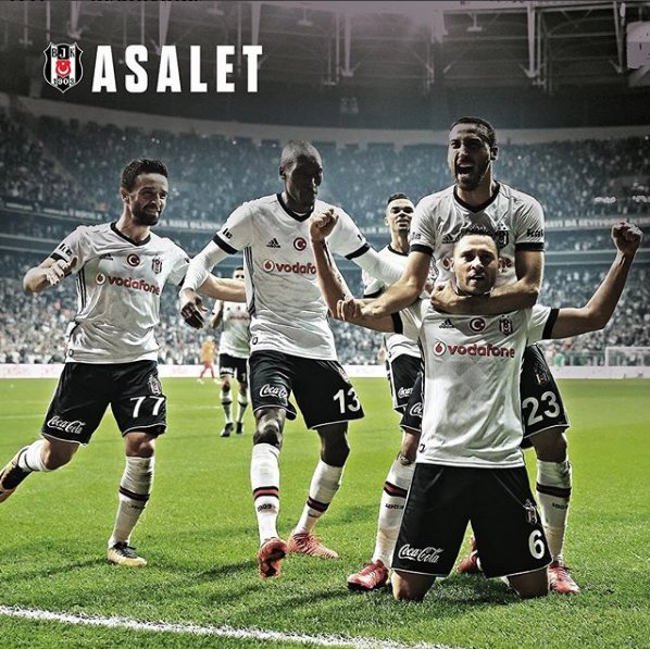 Beşiktaşımız; beyaz forma, siyah şort ve beyaz konç ile Osmanlıspor maçına çıkacak. Kalecimiz kırmızı forma giyecek.
#Beşiktaş