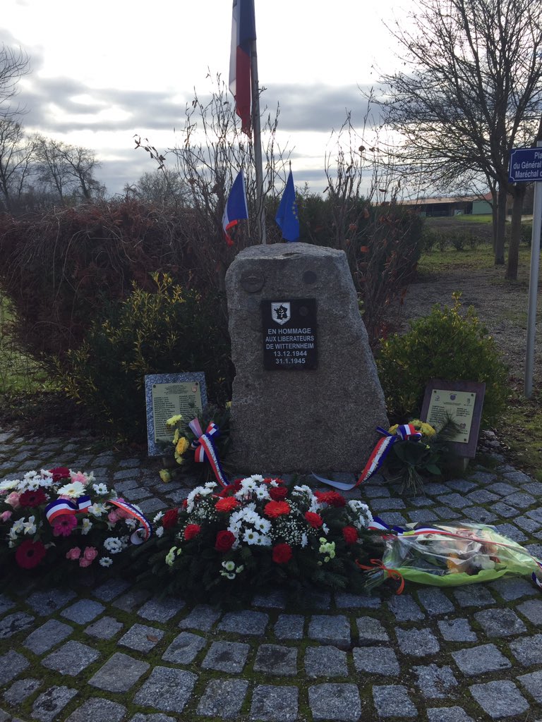 DutterClaire's tweet photo. La #commémoration est importante pour que l'histoire ne se renouvelle pas... Aujourd'hui la sonnerie aux morts à retenti à #Witternheim pour les libérateurs... Le Maire a souligné l'importance de l'Europe pour la Paix... https://t.co/baxiOpFT2w