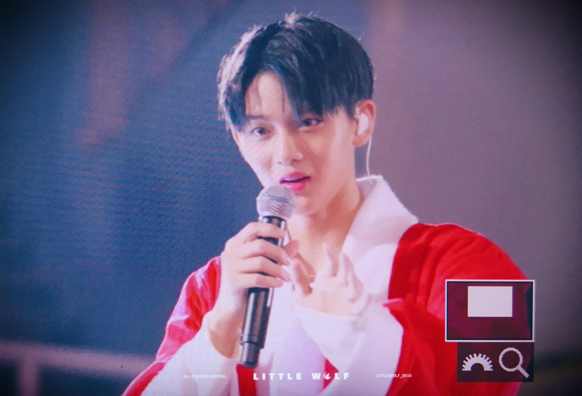 LittleWolf_0510's tweet photo. 171217 워너원 팬콘 #배진영 #워너원 #BAEJINYOUNG ❤���🎄🎅🏻🎄🎅🏻❤️ https://t.co/RtTPHDz1SH