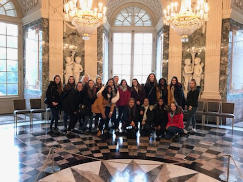 DHSfG_SixthForm's tweet photo. Fabulous morning at Schloss Benrath. @DHSfG_SixthForm @DurhamHighSch #Dusseldorf2017 https://t.co/f9O6hylHzg