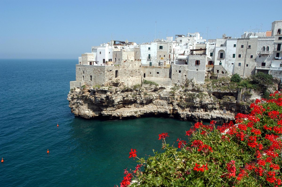 VisitPuglia72's tweet photo. #Borghi storici marinari di #Puglia: Il progetto che promuove le eccellenze marinaresche - https://t.co/SIyauguZK2

#grantouritalia https://t.co/IPRqkWgh4z