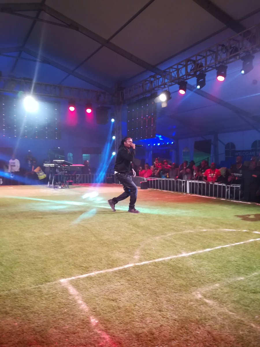 Kenn_Muturi's tweet photo. @juacaliGenge is a true performer. Always on point and the fans love him. He gives his all when given a chance. He is the r true definition of a legend. We appreciate you Sir. Much respect
#GuinessFrontRowFan
#ThierryHenryinKenya https://t.co/gqyU110nHJ