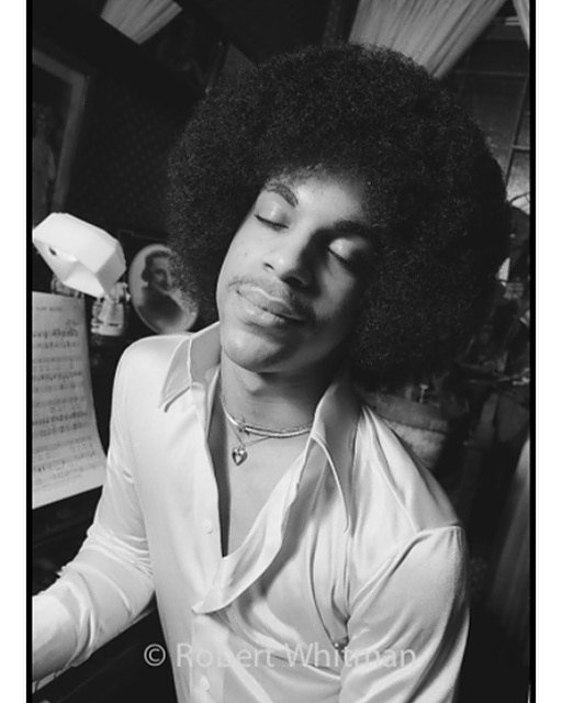 Prince_Prefame's tweet photo. P R I N C E P r e F a m e New limited edition book of unpublished Prince photos, shot by Robert Whitman, Autumn 1977 - more details coming soon. #prettyman #amazingmusician #therewillneverbeanother #thebeautifulone #realmusic #singersongwriter #musicisli… https://t.co/k7uLHlfW3s https://t.co/oMUiaV6WgD