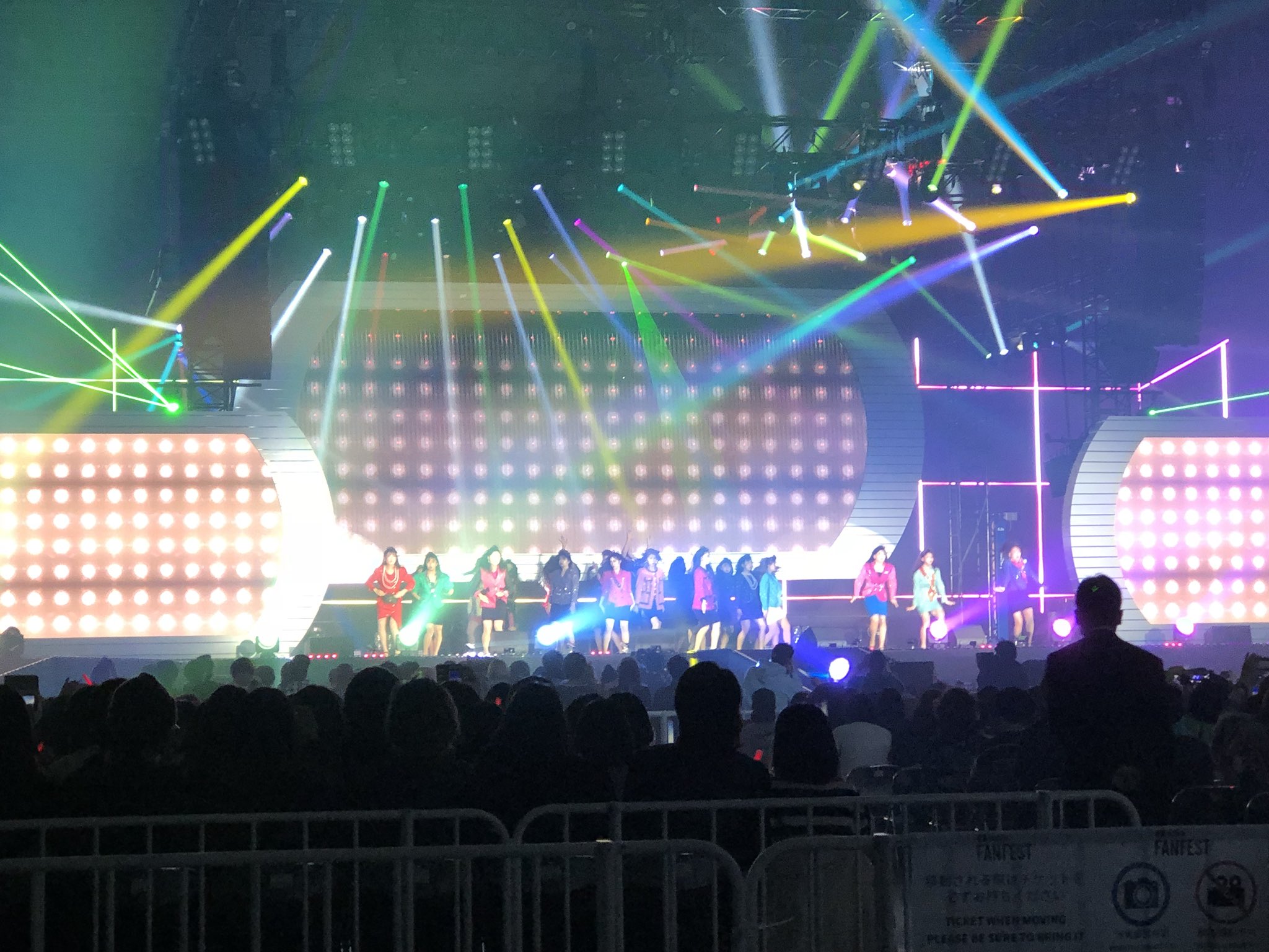 すずき 動くグラフ Youtubeファンフェスへ野次馬に来たので 今日のsaoif 生放送は22時からになる予定です みんなで雪だるまを周回して スノークリスタルを集めましょう