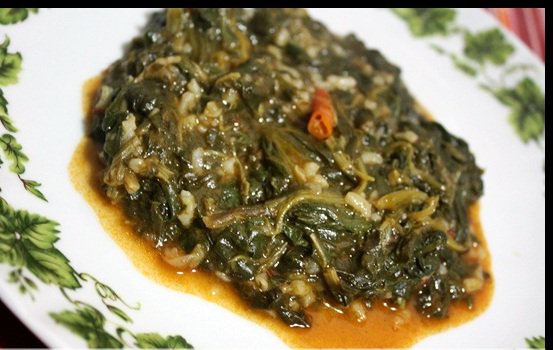 (Ispanak Tarifi) - Düşük kalorili ve su içeriği yüksek olan ıspanak yemeği sayesinde, yazın alınan fazla kilolarını vermek isteyenler,  beslenme programları... - yemekmektebi.com/ispanak-tarifi…